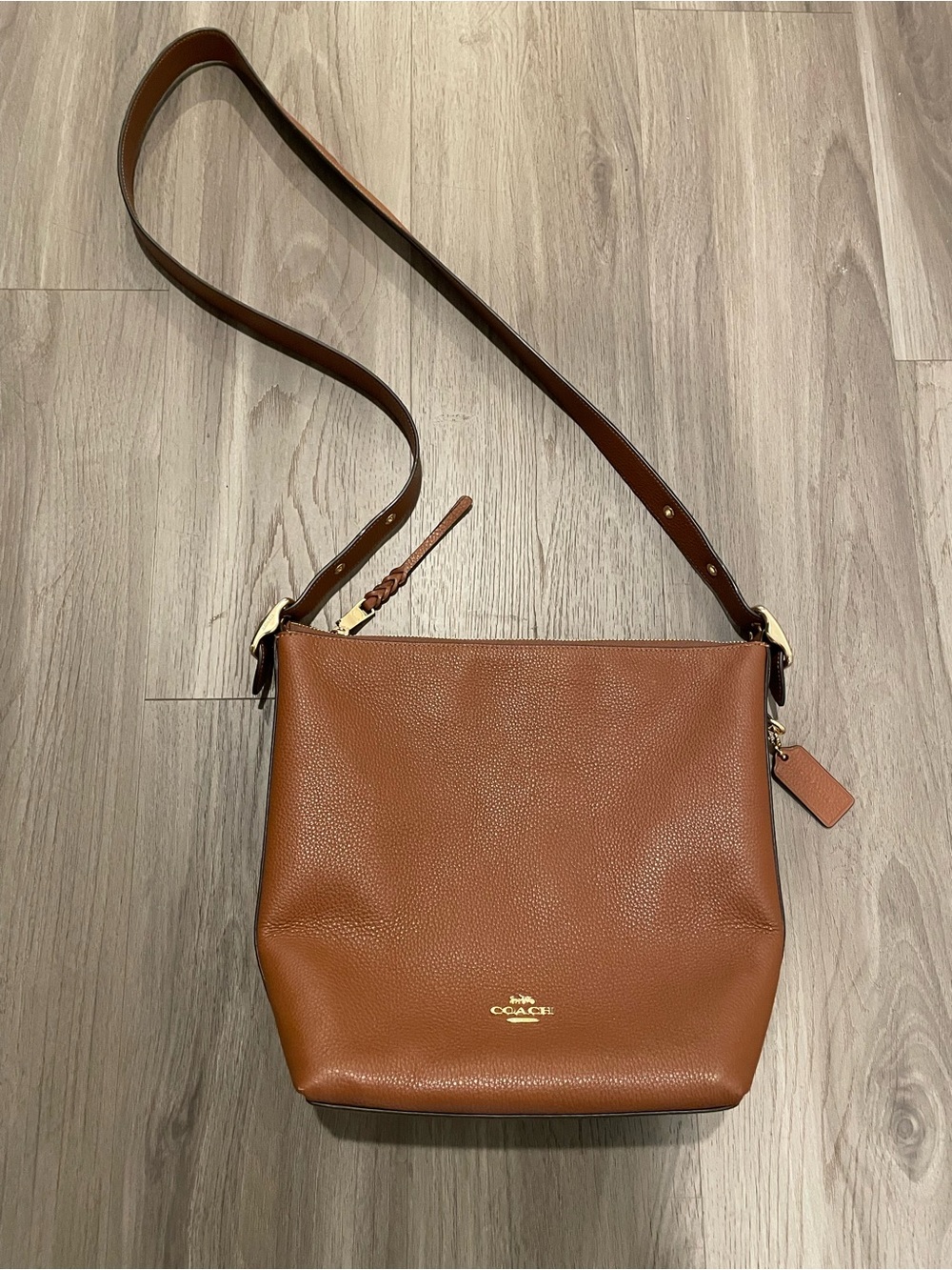 Women’s 2021 Coach Tote Bucket Crossbody Bag — Camel Leather — K2123 C2818